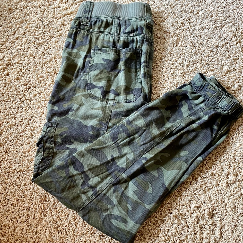Knox Rose Camo joggers size S